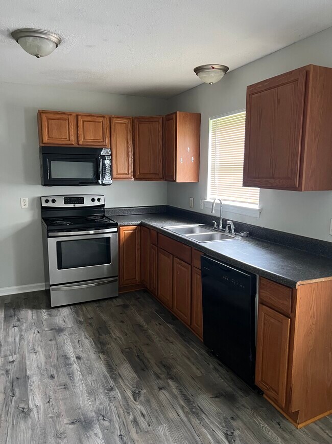 Photo - 1414 Carousel Rd