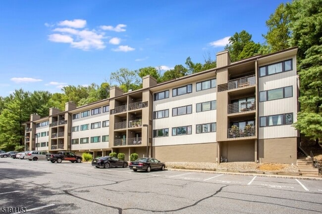 Photo - 41 Mt Kemble Ave Unit 208