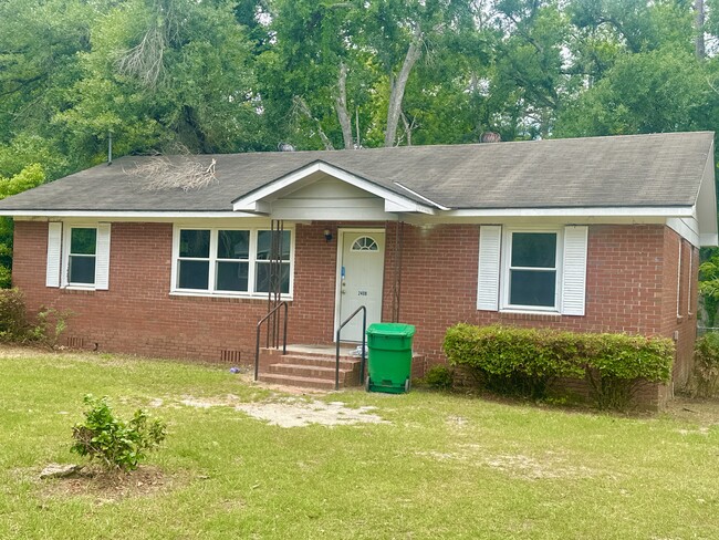 Photo - 2408 Giddens Dr