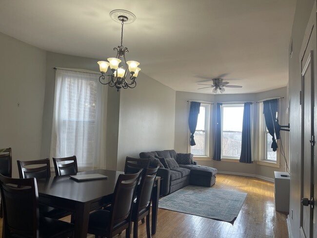 Photo - 1339 N Western Ave Unit 3