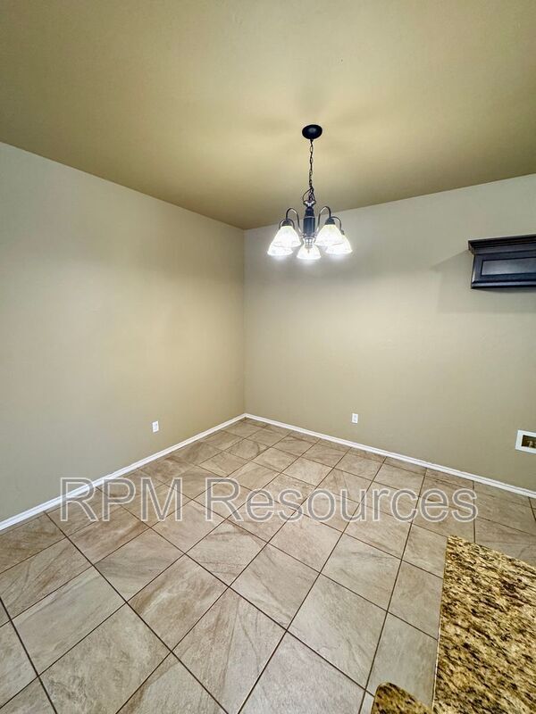 Photo - 157 Bison Ct Way