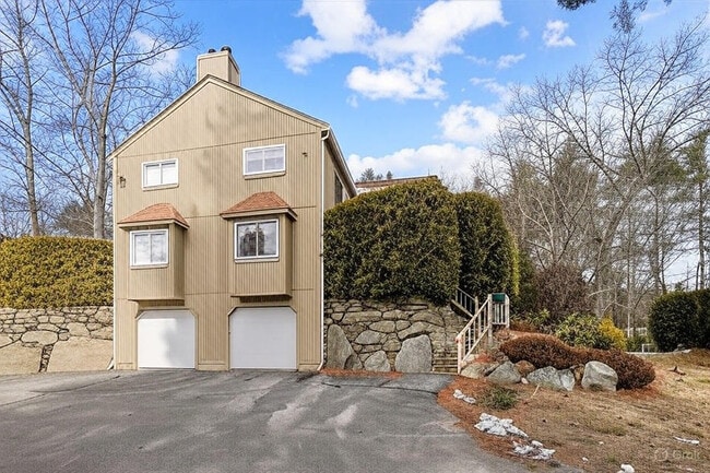 Photo - 9 Manor House Ln