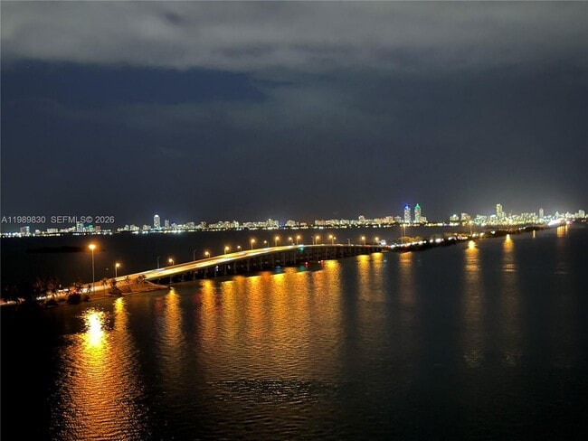 Photo - 3131 NE 7th Ave Unidad 1703