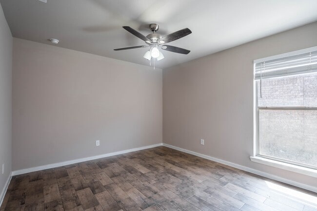 Building Photo - 2311 Outlaw Ct