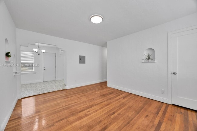 Photo - 23 Phoenetia Ave Unit 2