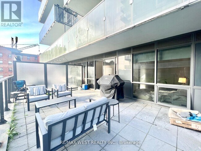 Photo - 1030 King St W Unit 502