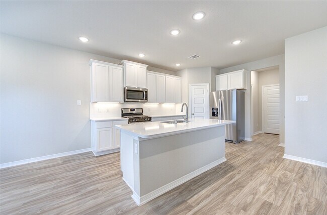 Photo - 812 Laguna Grn Ln