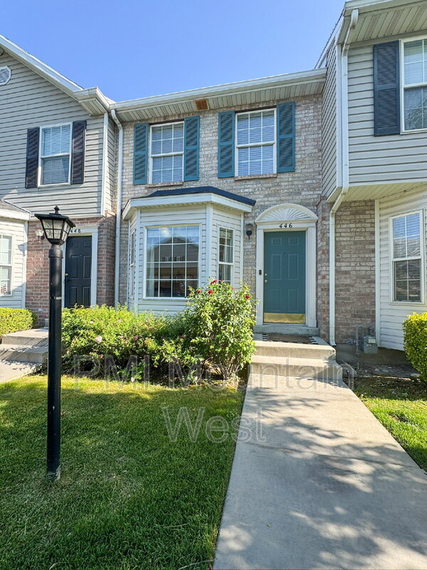 Building Photo - 446 E Parkside Cir Rental
