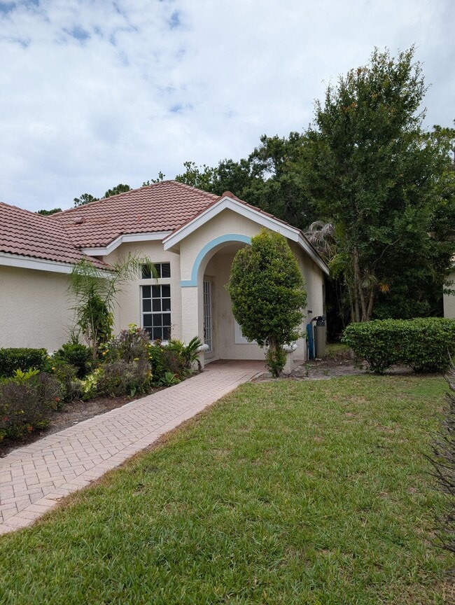 Photo - 708 SW St Vincent Cove