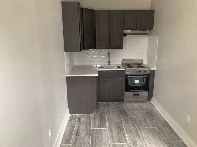 2a - 5101-5107 N 12th St