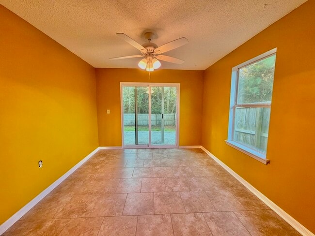 Photo - 2070 Catline Cir