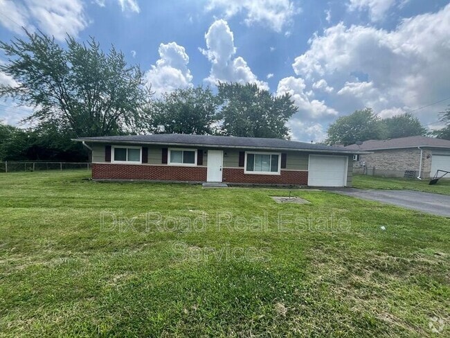 Building Photo - 440 W Wenger Rd Rental