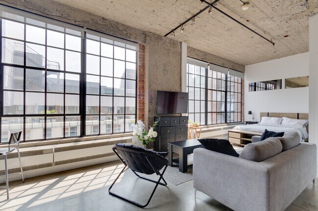 Photo - 454 Rue De la Gauchetière O