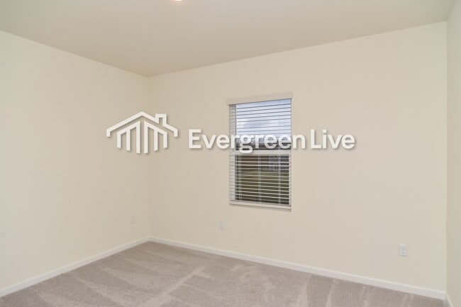 Photo - 1067 Large Poppy Dr