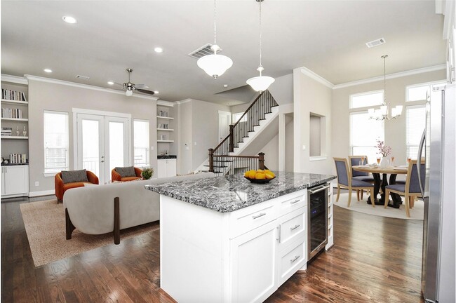 Building Photo - 812 Fisher St