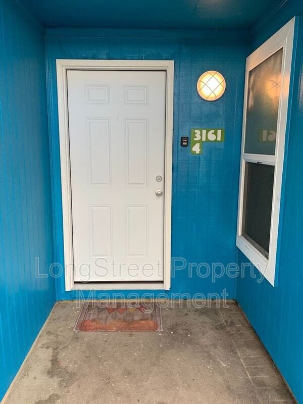 Photo - 3161 N Shore Dr SE