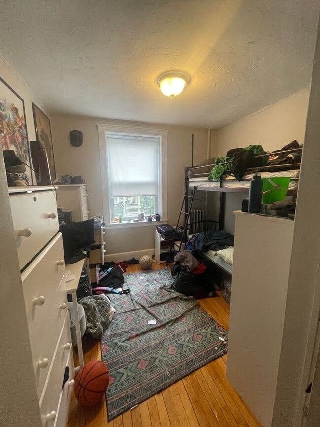 Photo - Brookline Village 4 bed 1 bath NO FEE Heat Hw inc Students ok Seconds to D line  NEW KITCHEN