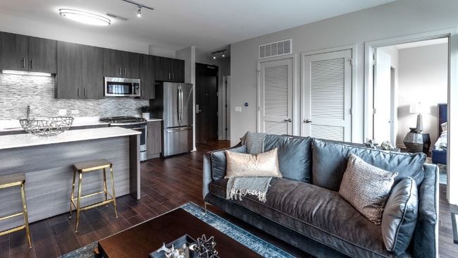 Photo - 1840 W Chicago Ave Rental