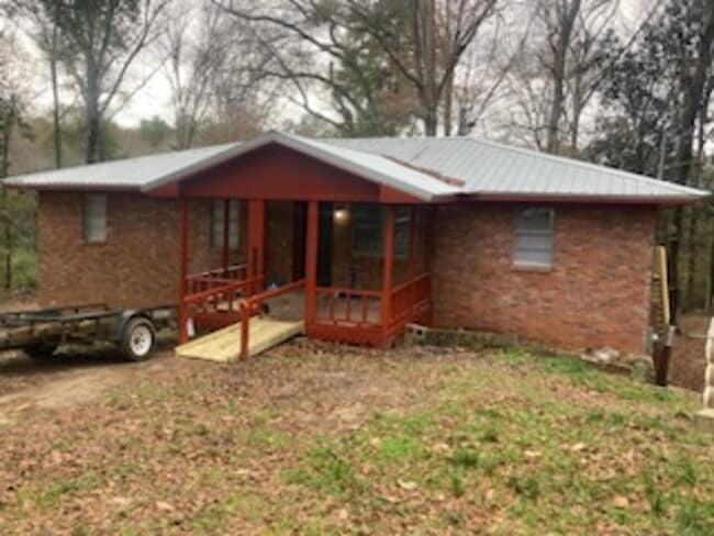 Photo - 5122 hwy 231 south