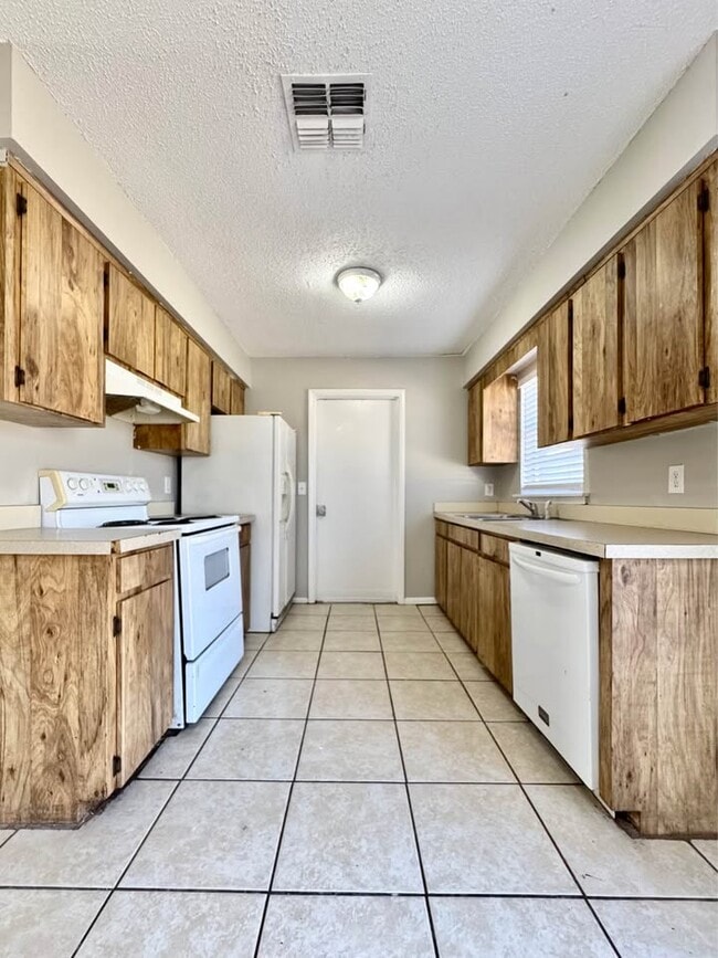 Photo - 166 Rosedale Dr