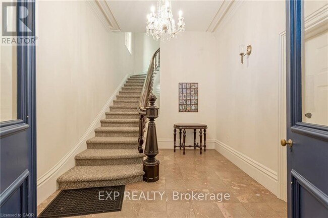 Photo - 46 Herkimer St Unit 2