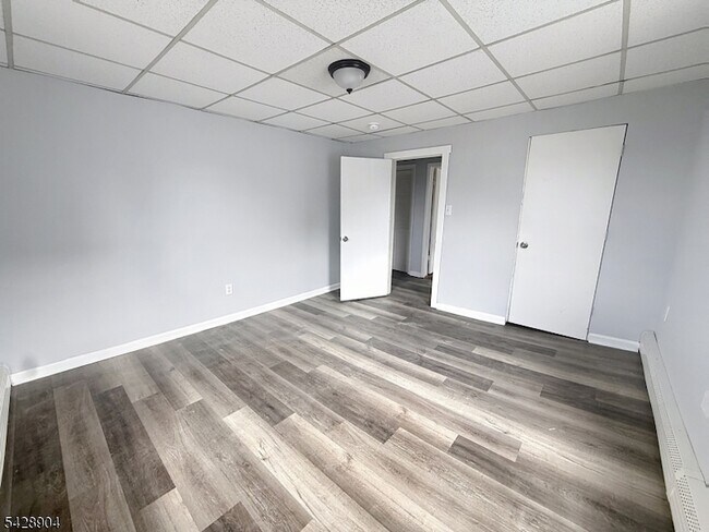 174 Main St Unit 2R