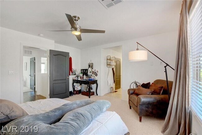 Photo - 855 Cool Aquamarine St