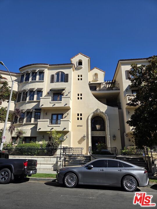 Building Photo - 10364 Almayo Ave Unit 306 Rental