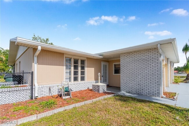 Photo - 6014 Deming Ave