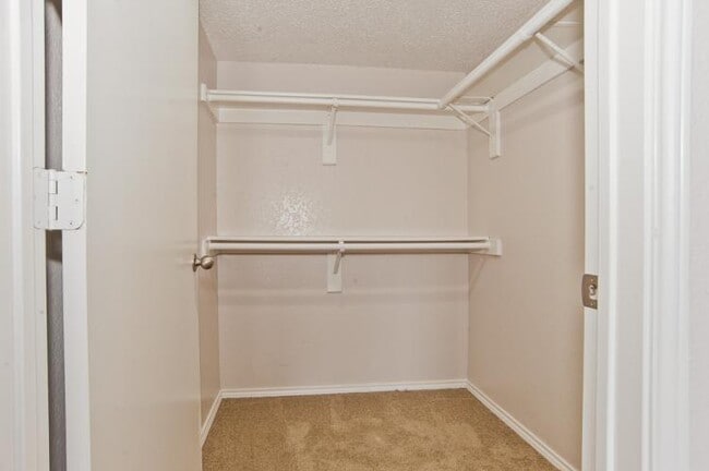 Oakwood Condos Bedford