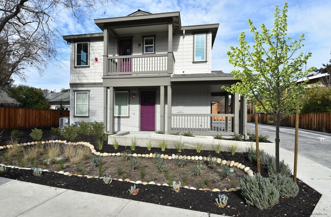 Exterior - Front Unit 3624 - 3626 Chestnut St