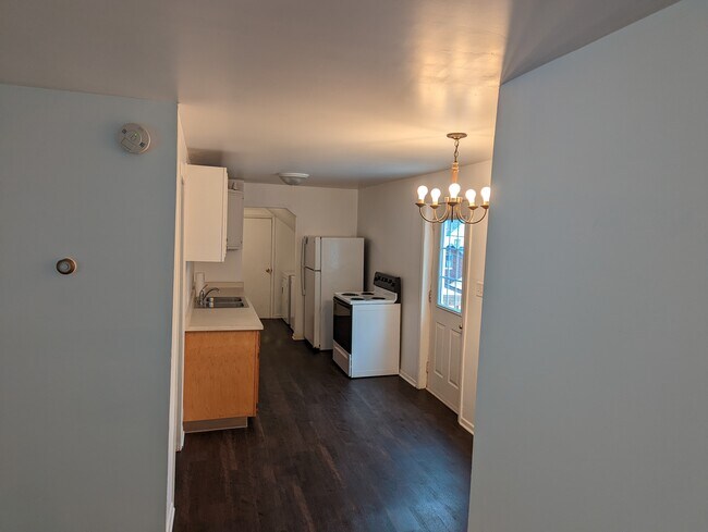 Photo - 1613 Iowa Ave