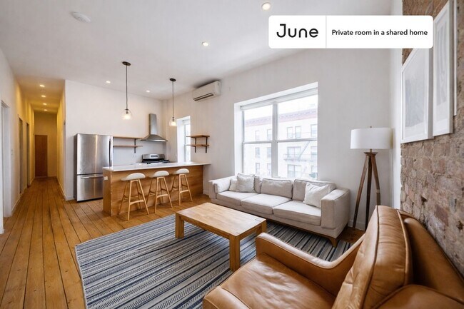 Room in Shared 5 bed/2 bath home in Prospect Lefferts Gardens