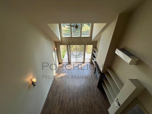 Photo - 2200 Greenview Cir