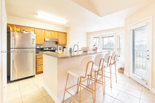 Building Photo - 777 Riverside Dr Unit 1537