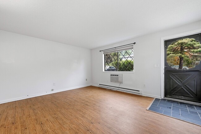 Photo - 2 Branch Rd Unit APT 3G