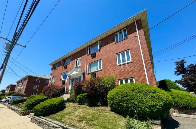 Photo - 109 Warren St Unit 3