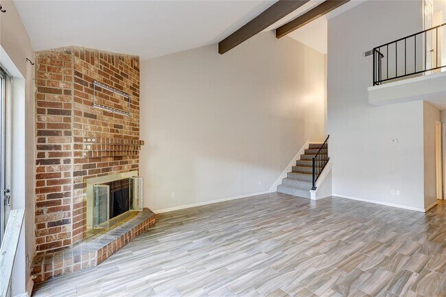 Photo - 5722 Easthampton Dr Unit B