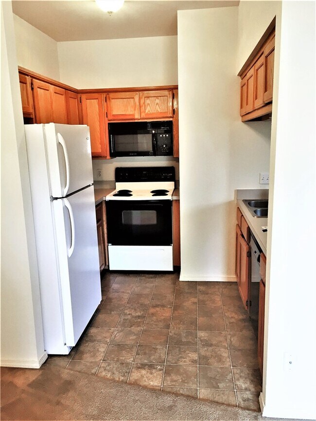 Photo - 1766 N Gregg Ave Unit 5