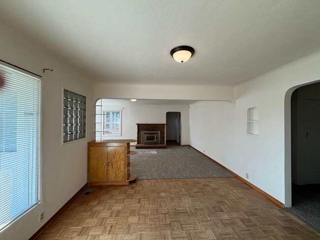 1320 Beaudry Rd