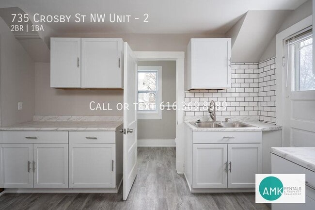 Photo - 735 Crosby St NW Unit 2