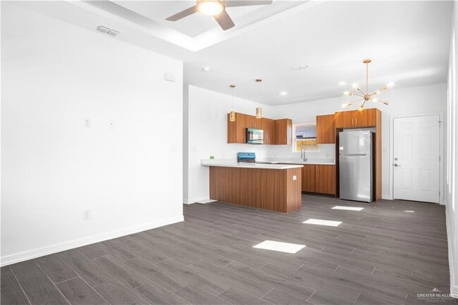 Photo - 608 N Onyx Ave Unit 3