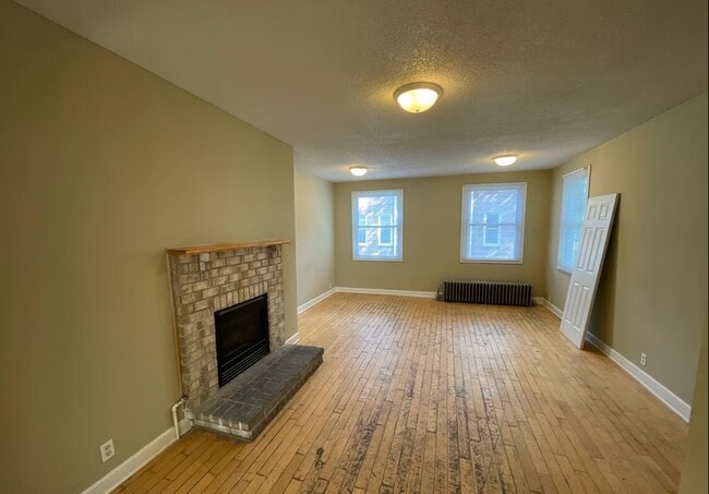 Photo - 1121 7th St SE