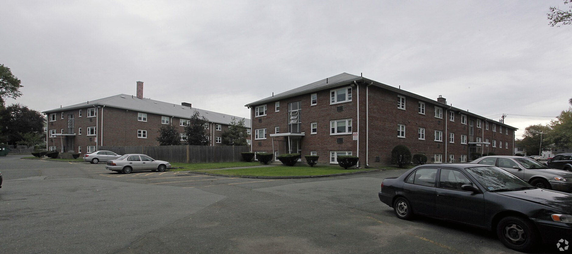 180-186 Gardner St Apartments - 180-186 Gardner St