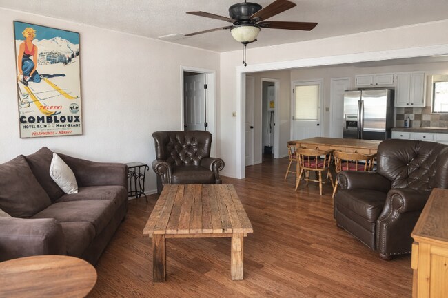 Photo - 1007 Cll De Oro