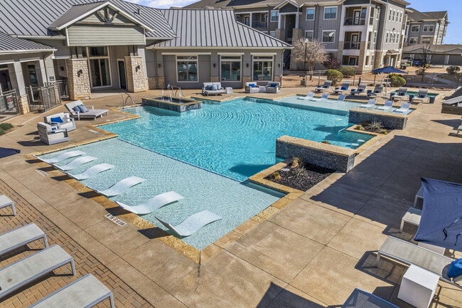 The Woodford on Mockingbird