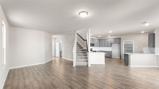 Photo - 948 Ravenwood Ln