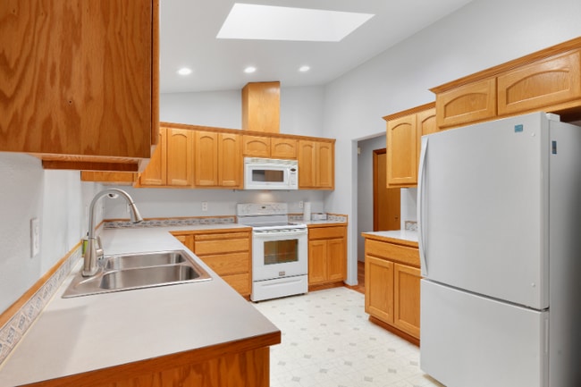 Photo - 9309 45th Dr NE