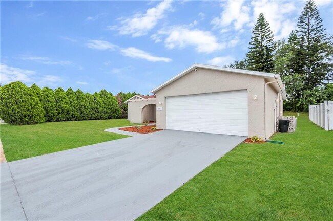 Photo - 8303 Broken Willow Ln