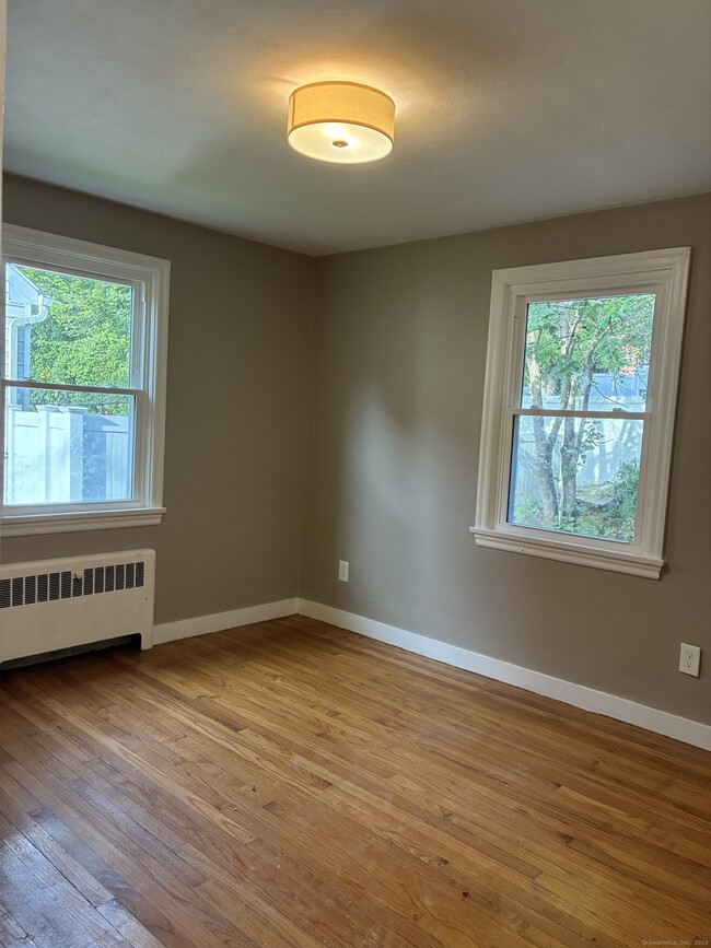 Photo - 10 Keller Ave